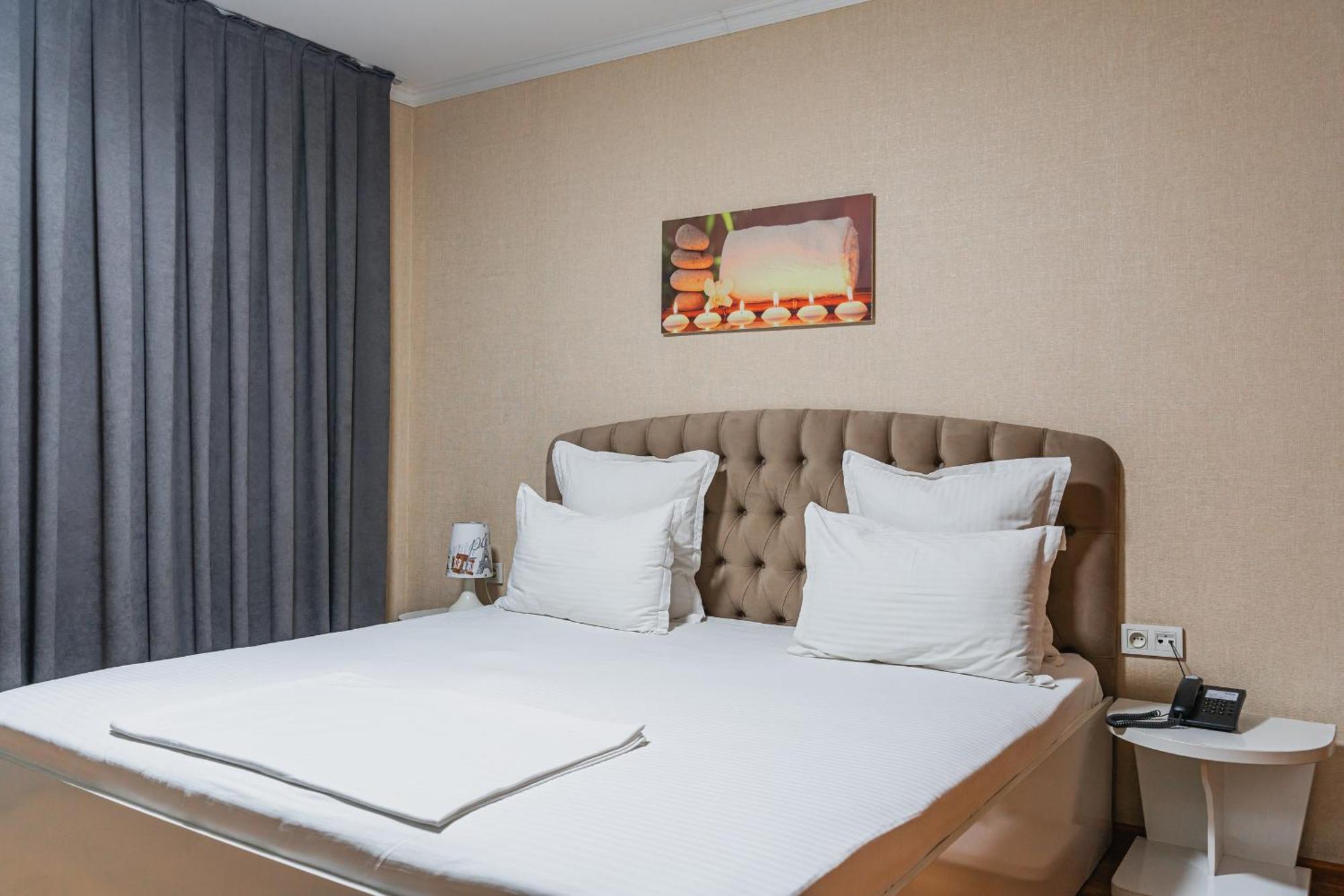 Altair Hotel Shymkent Ngoại thất bức ảnh
