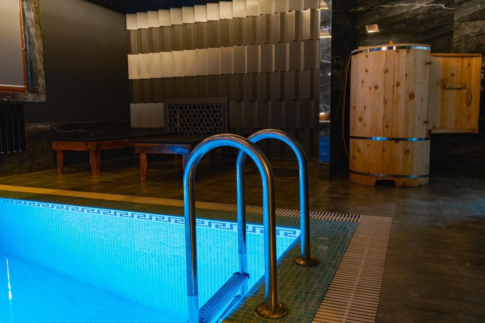 Altair Hotel Shymkent Ngoại thất bức ảnh