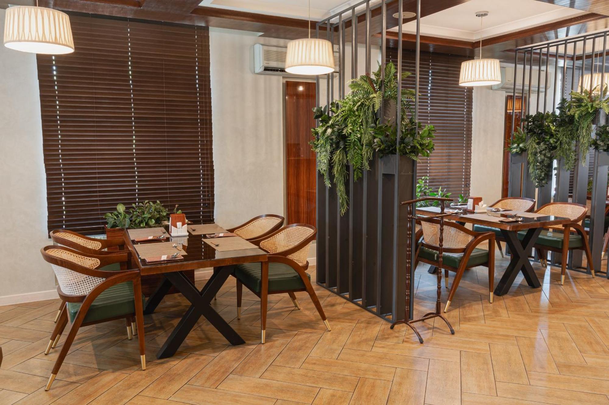 Altair Hotel Shymkent Ngoại thất bức ảnh