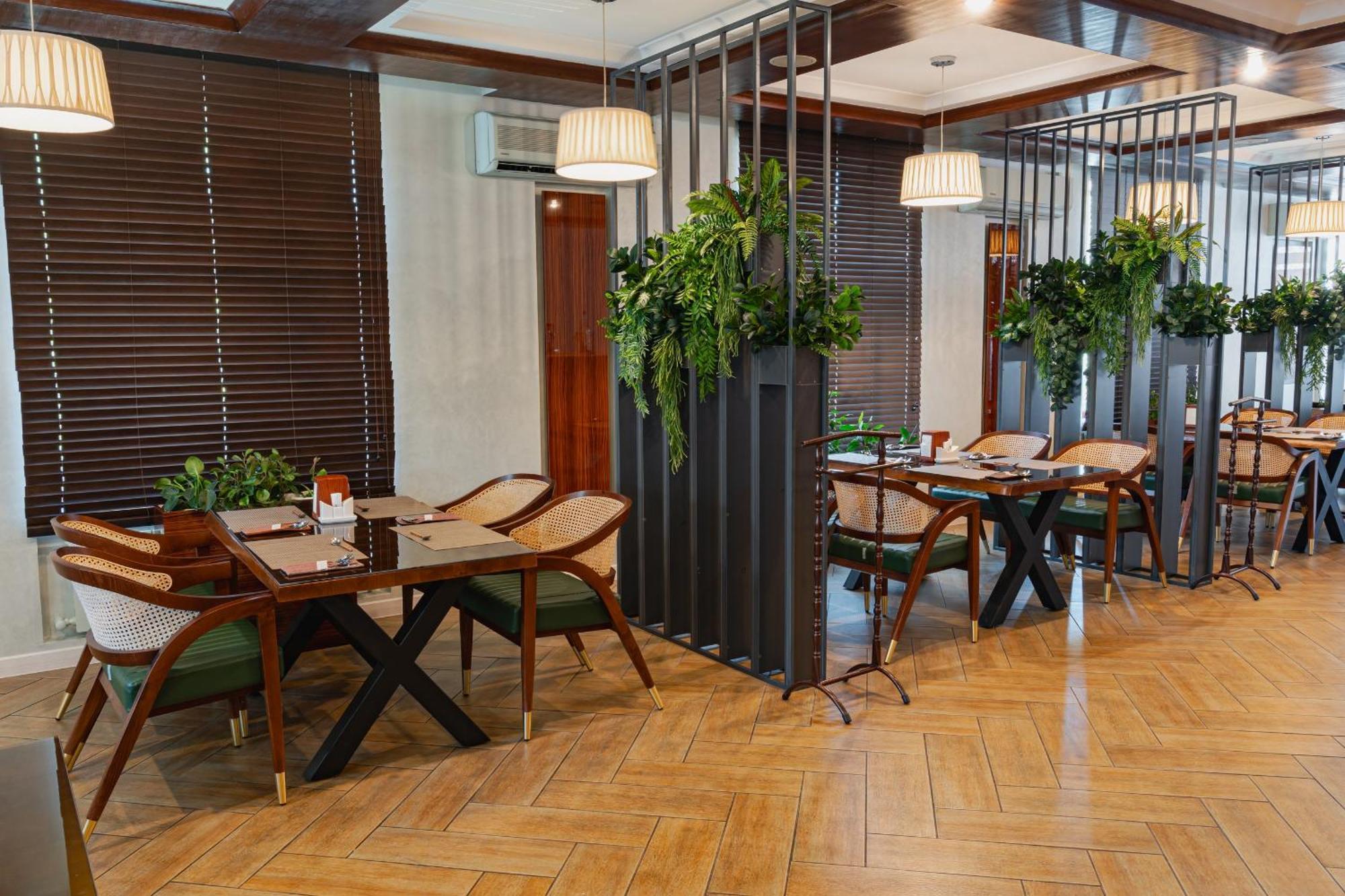 Altair Hotel Shymkent Ngoại thất bức ảnh
