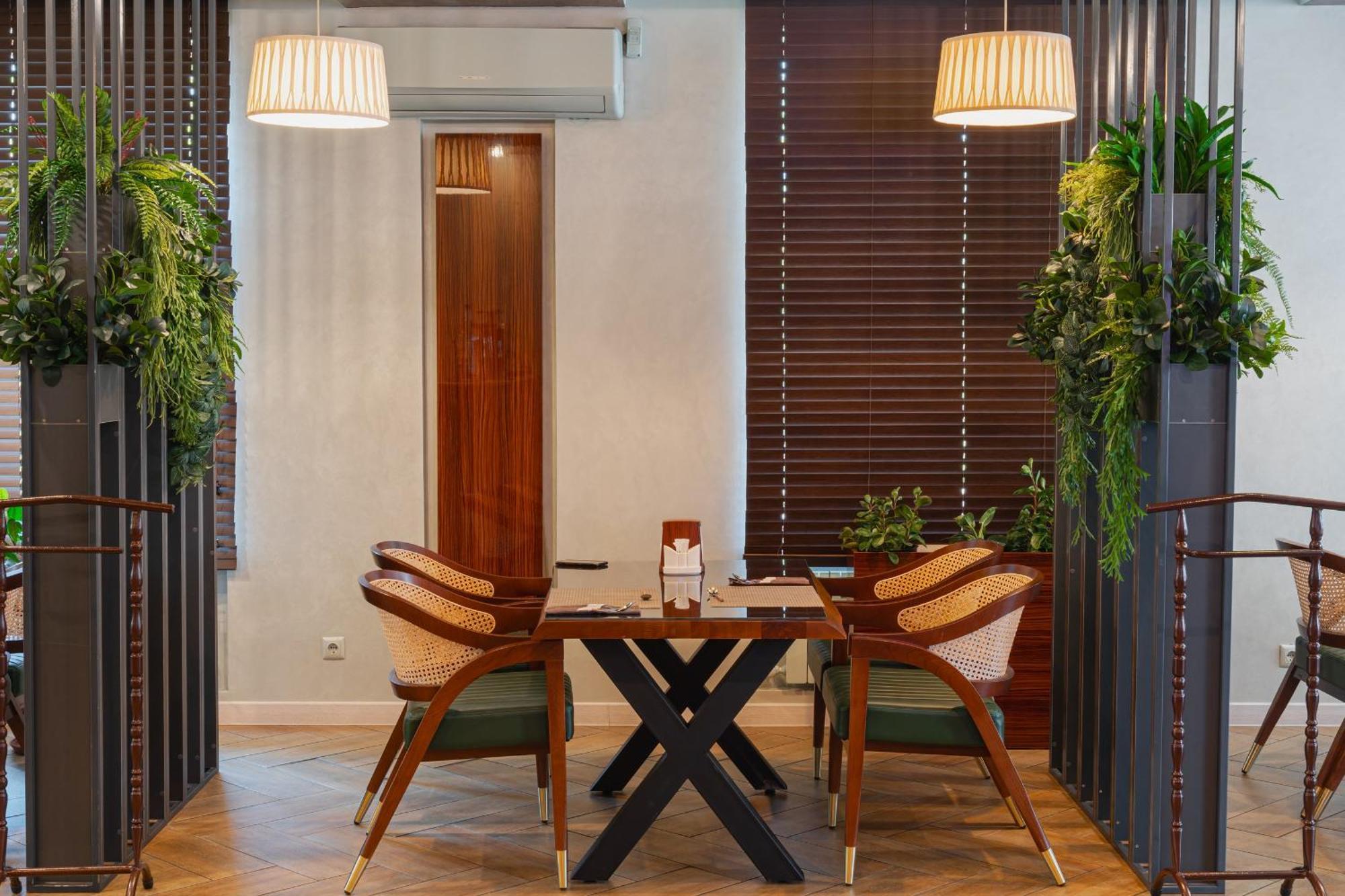 Altair Hotel Shymkent Ngoại thất bức ảnh