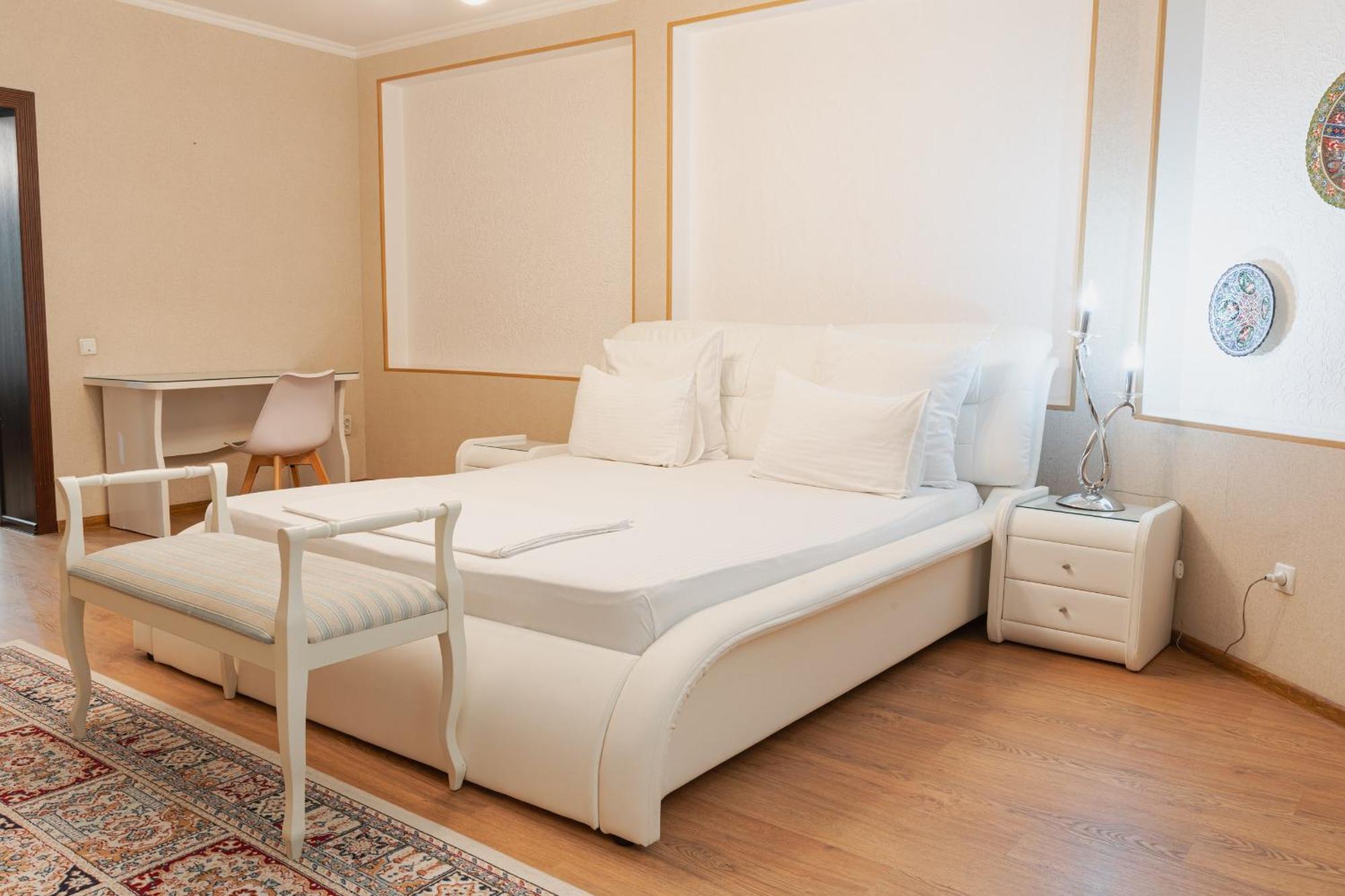 Altair Hotel Shymkent Ngoại thất bức ảnh