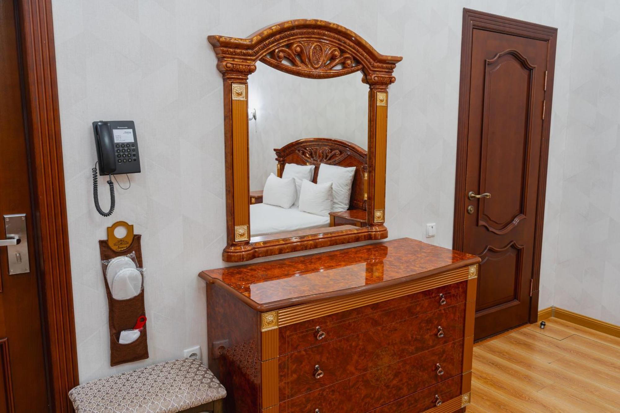 Altair Hotel Shymkent Ngoại thất bức ảnh