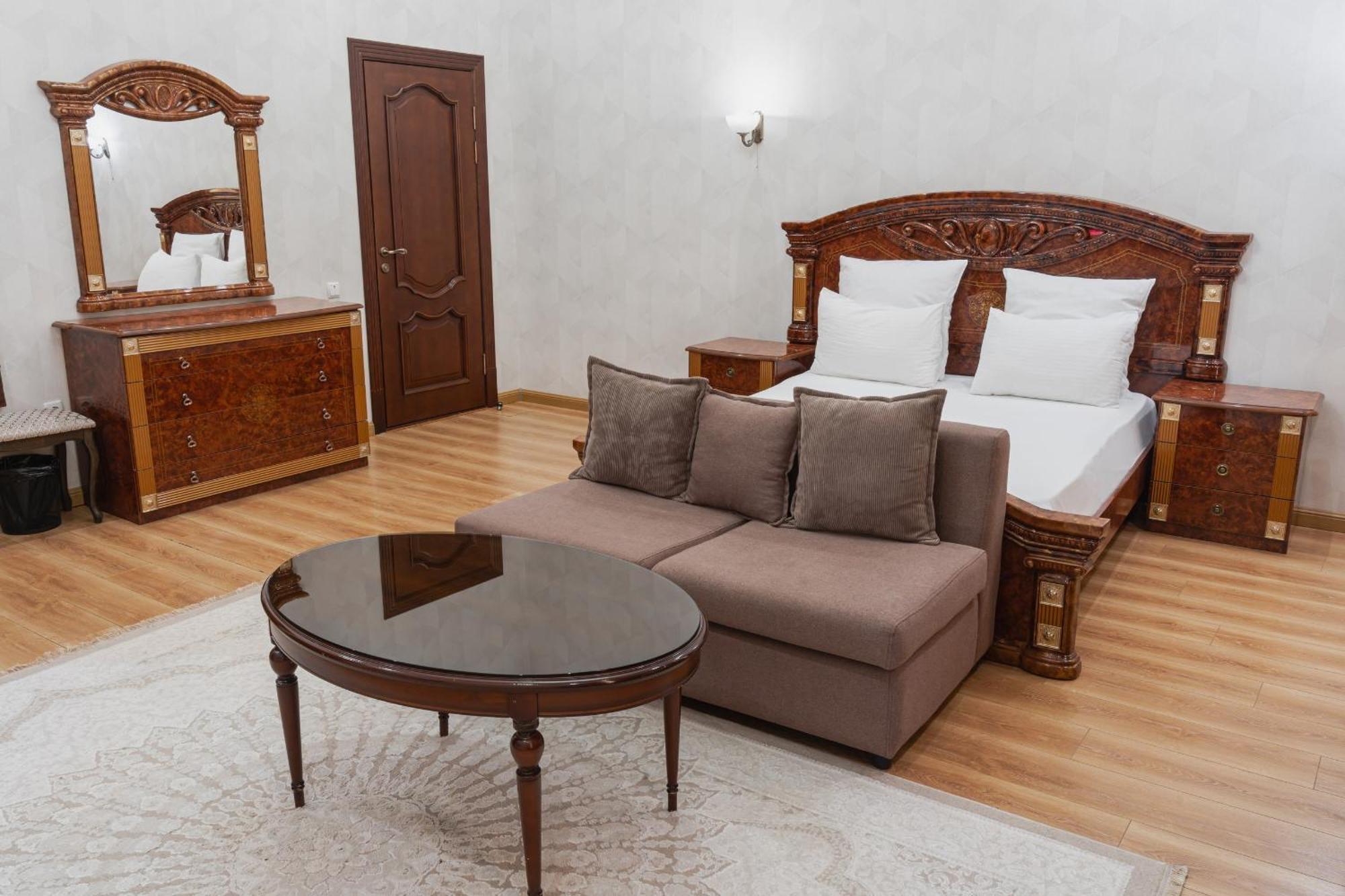 Altair Hotel Shymkent Ngoại thất bức ảnh