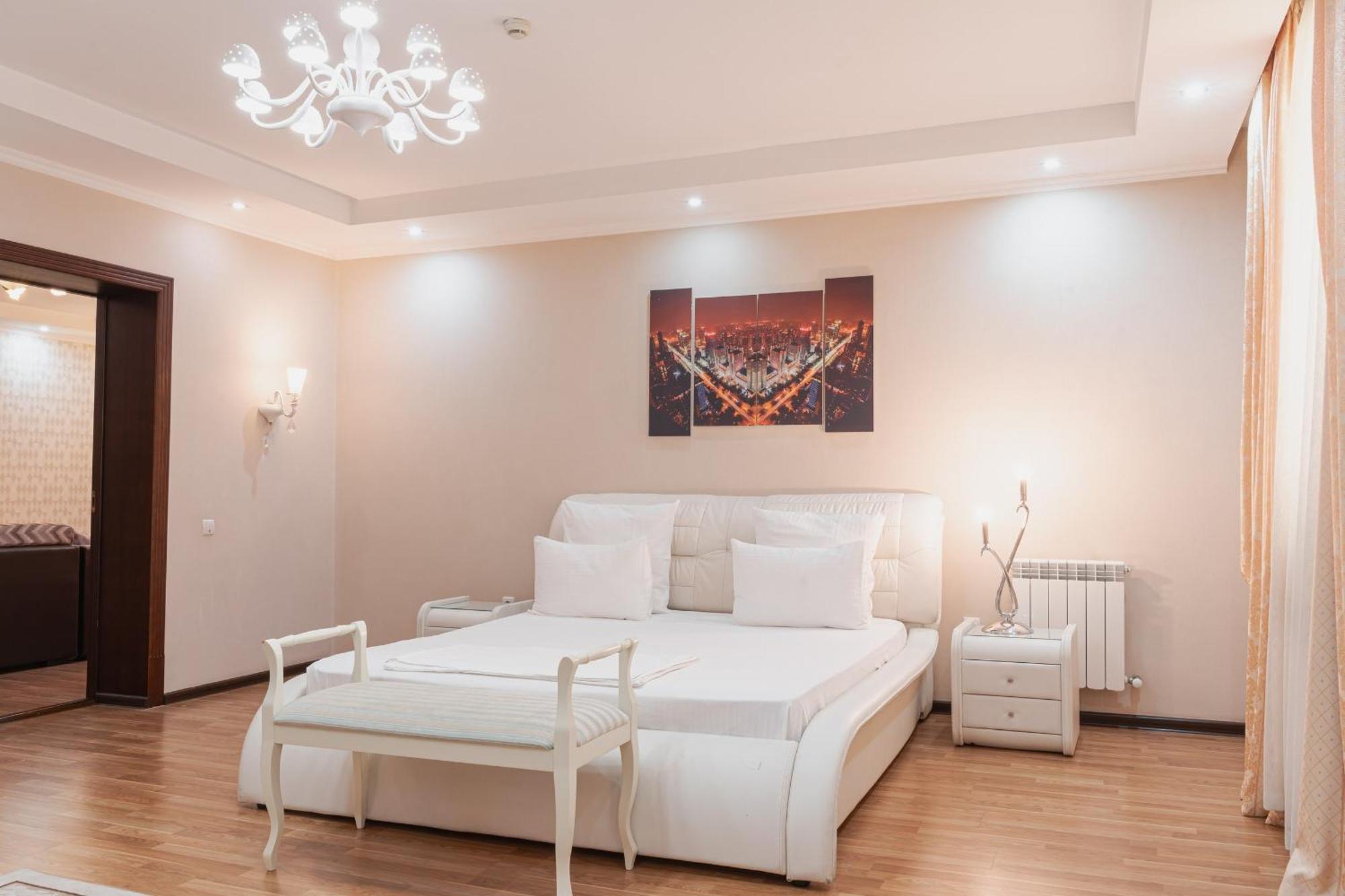 Altair Hotel Shymkent Ngoại thất bức ảnh