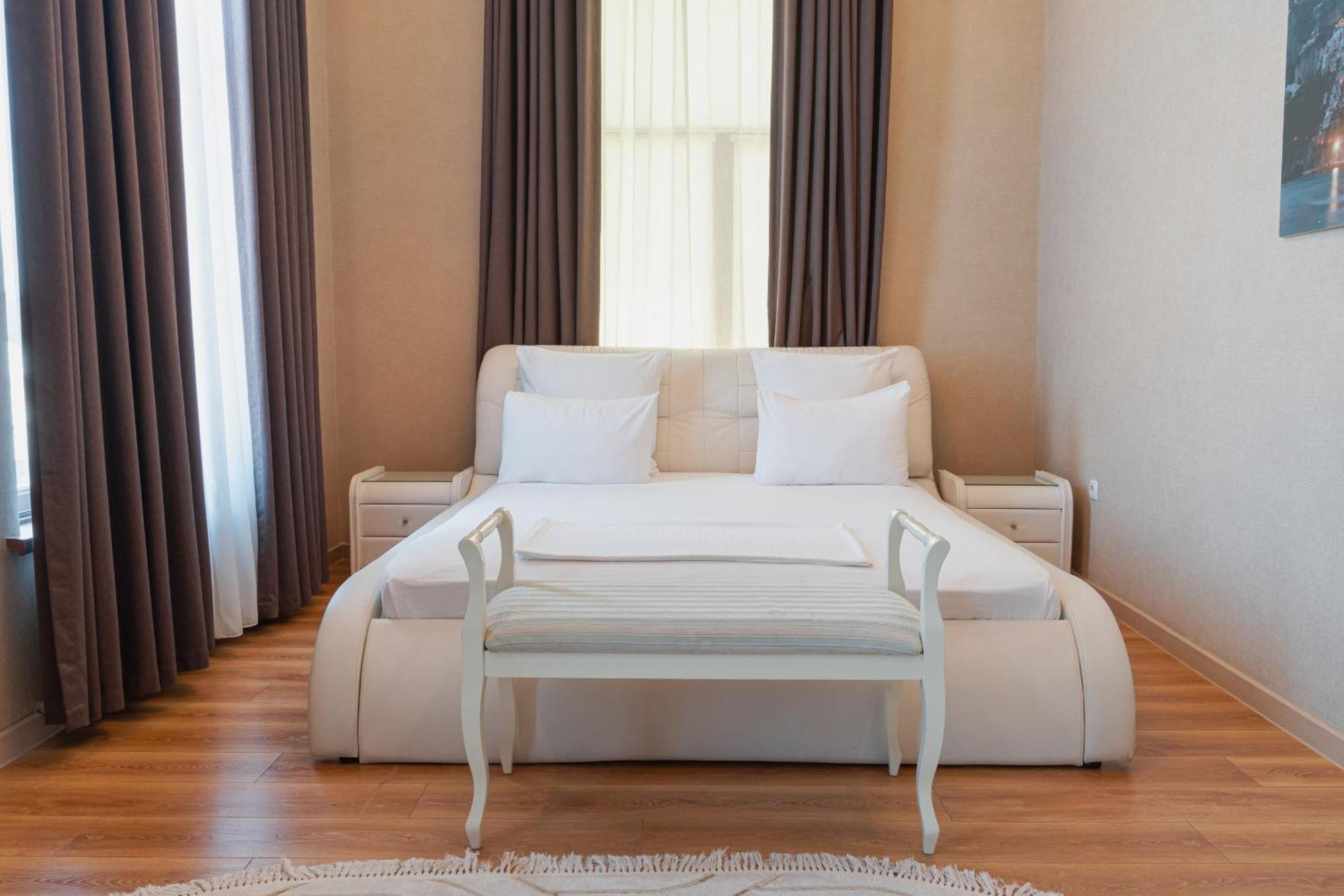 Altair Hotel Shymkent Ngoại thất bức ảnh