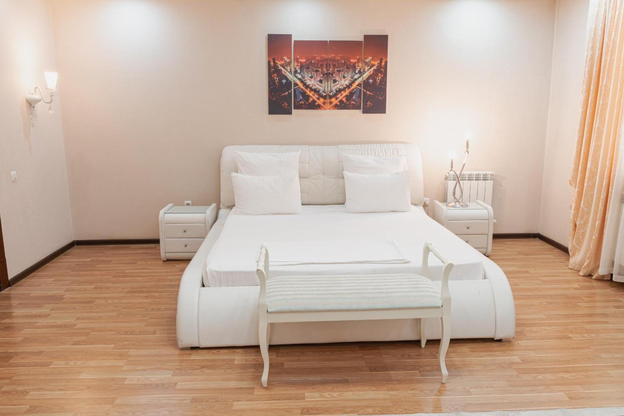 Altair Hotel Shymkent Ngoại thất bức ảnh