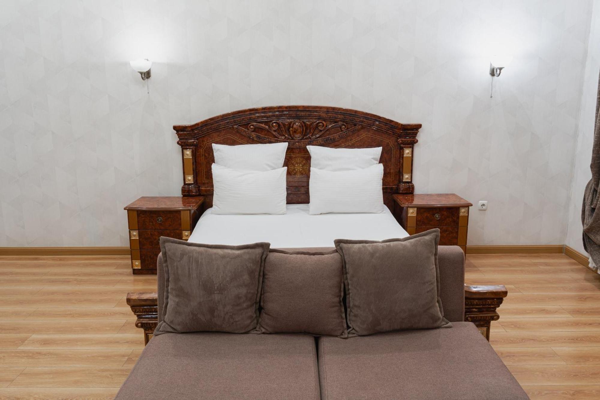 Altair Hotel Shymkent Ngoại thất bức ảnh