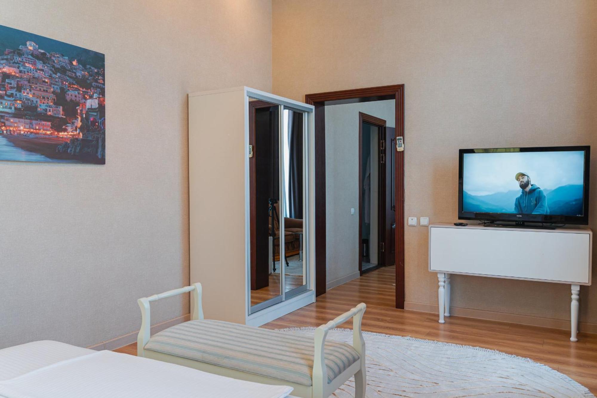 Altair Hotel Shymkent Ngoại thất bức ảnh