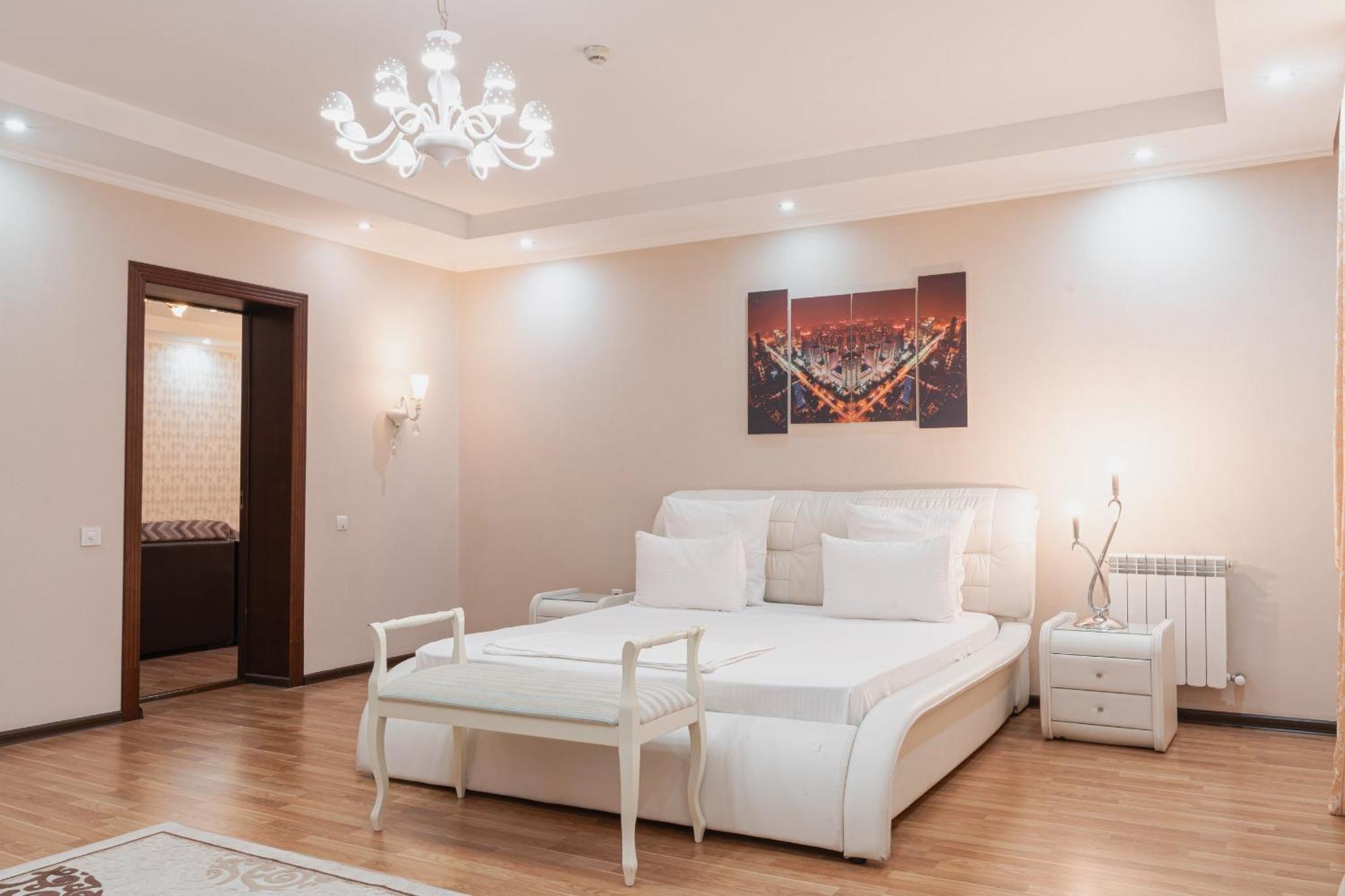 Altair Hotel Shymkent Ngoại thất bức ảnh